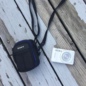 CAMERA AND CAMERA BAG